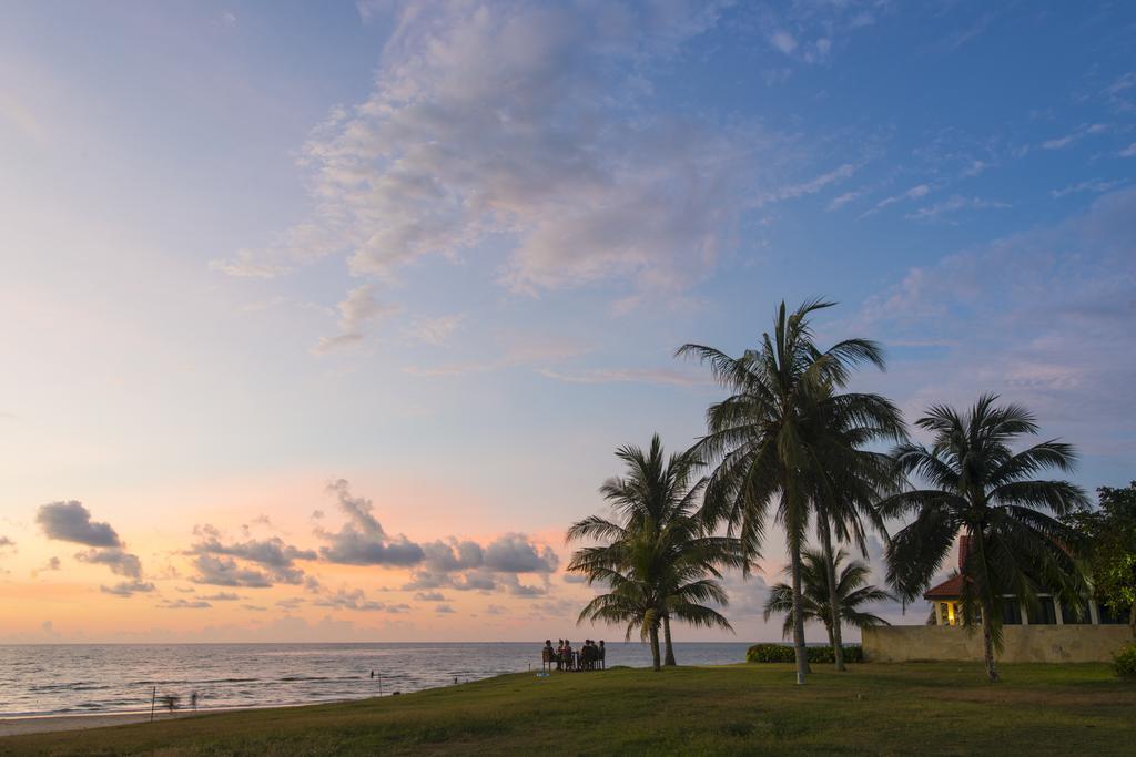 Resort Sabah Beach Villas &