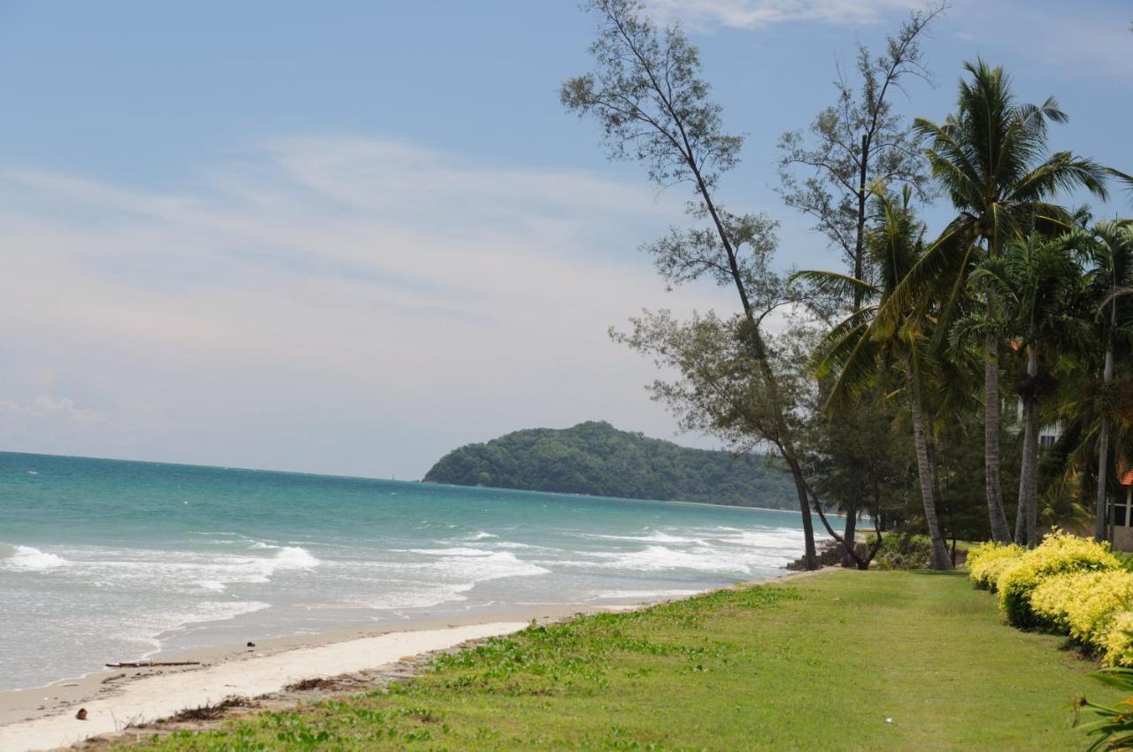 Sabah Beach Villas &
